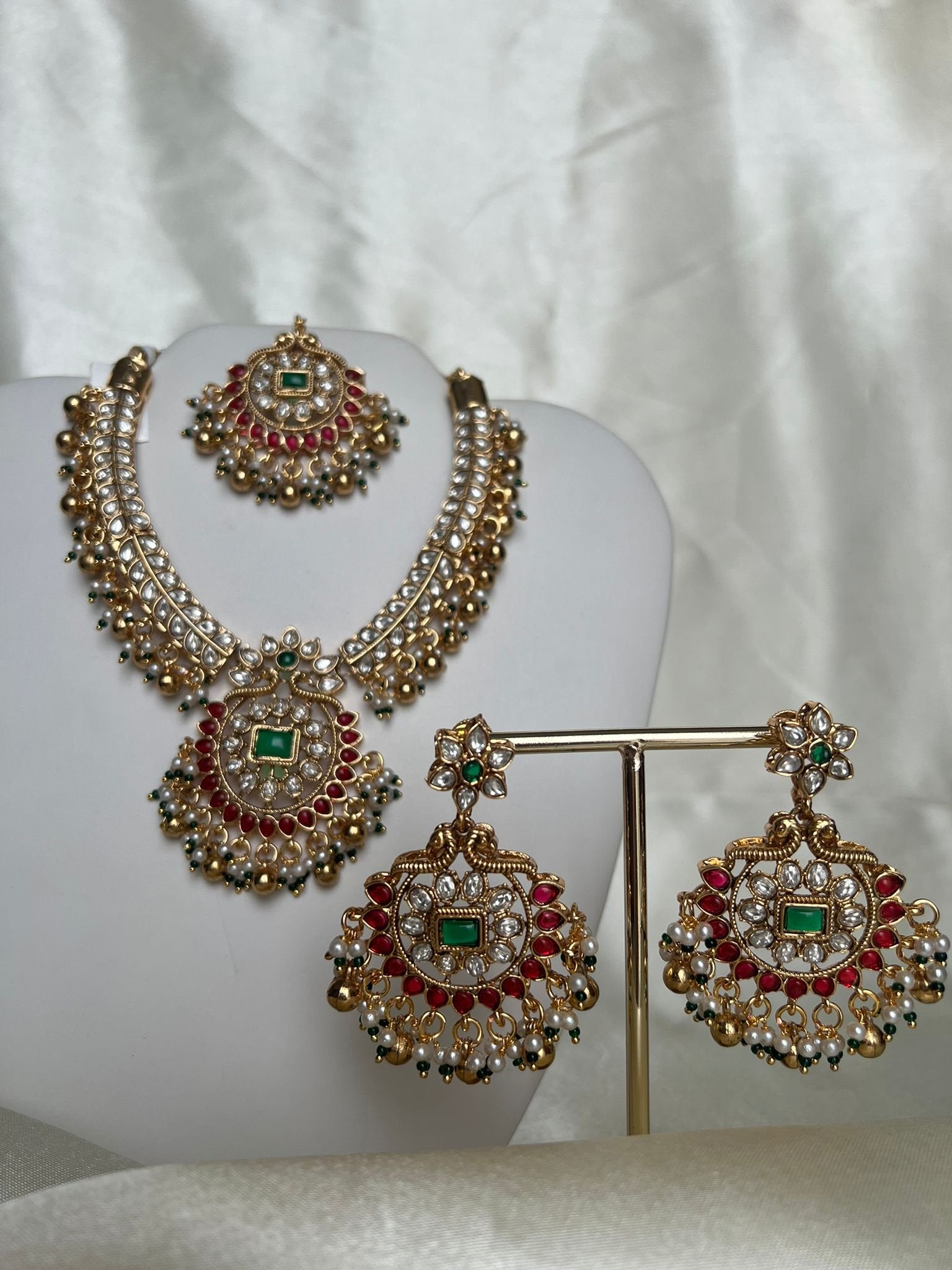 Heritage Necklace 3